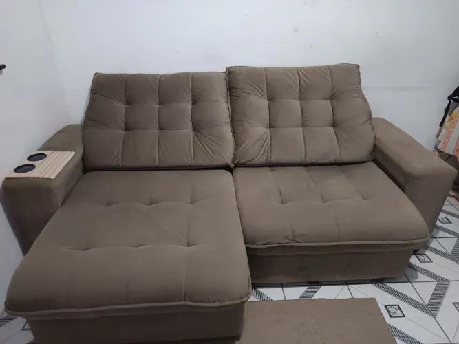Sofá retrátil e reclinável 
