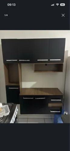 Armário bem conservado pequeno