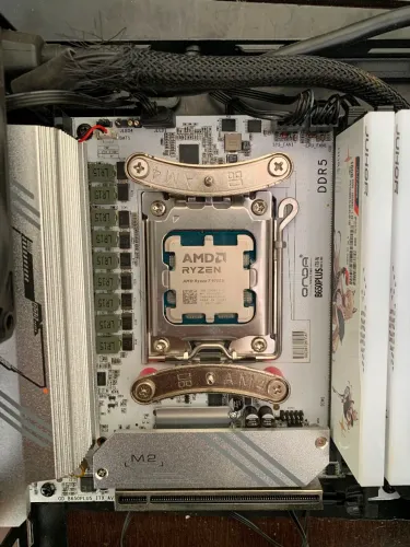 Kit Ryzen 7 9700x + 2x16GB 6800MT/s + B650i Onda ITX