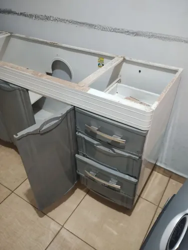Gabinete 1.80