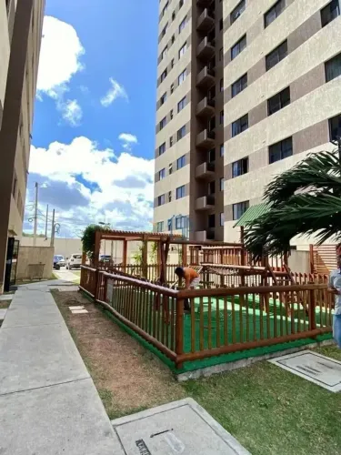 Apartamento mobiliado 2/4 em Ponta Negra - Andar Alto
