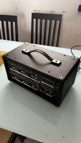 Mixer amplificado