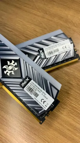 2X8GB XPG RGB 3200MHZ