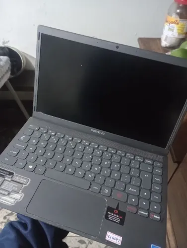 NOTEBOOK COM TELA QUEBRA - RETIRADA DE PEÇAS.