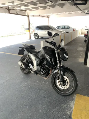 Fz25 2022 de particular