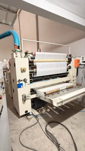 Máquina interfolha Avacuo