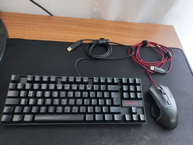 Kit Gamer Redragon: Teclado Mecânico Kumara K552 + Mouse Nothosaur M606