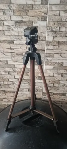 VENDE UM TRIPÉ FOTOGRAFIA 