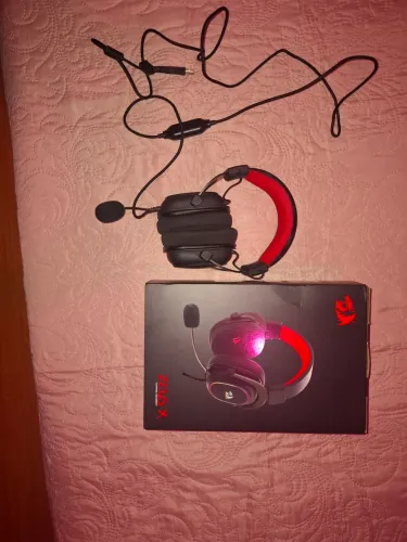 Fone red dragon com fio novinho