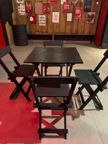 CONJUNTO 1 MESA E 4 CADEIRAS MADEIRA DOBRÁVEIS