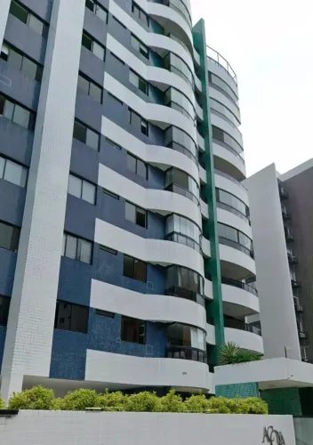 Excelente apartamento 03 suítes na ponta verde, poucas quadras da praia