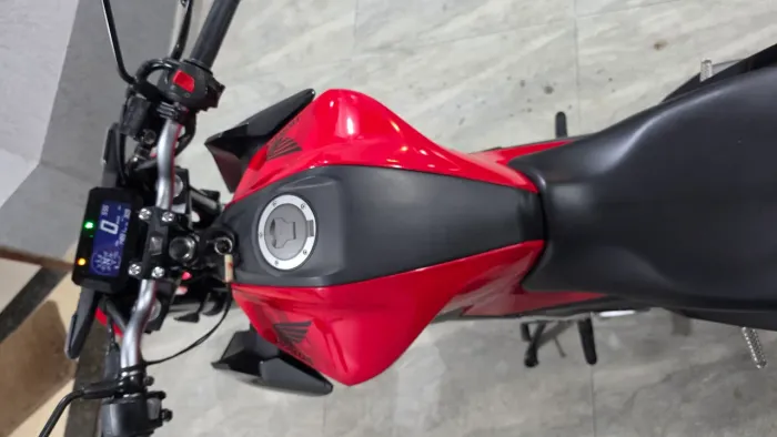 Moto CB 300f (Quilometragem15.000)