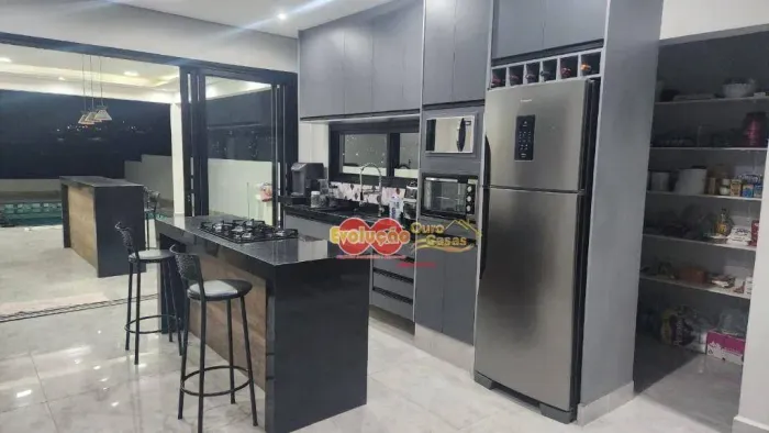 Casa com 3 dormitórios à venda, 235 m² por R$ 1.485.000,00 - Condomínio Terras da Fazenda