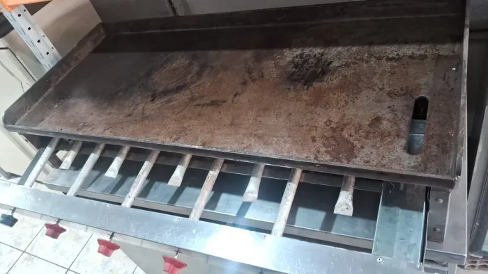 Chapa de lanche 120cm de largura, perfeita - marca Polimac
