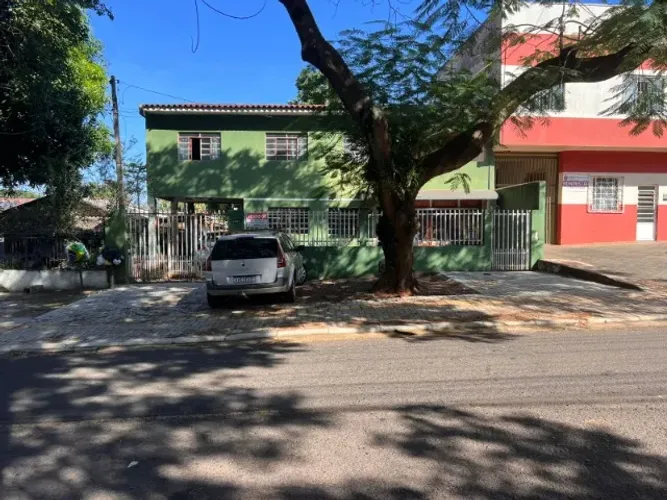 Casa em Foz do Iguaçu Com Edicula com e 400m² de terreno,região central