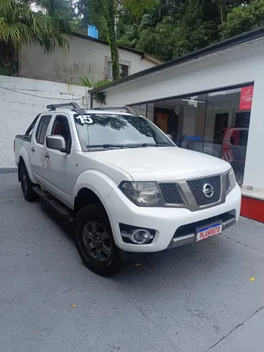 Nissan Frontier SV AT. CD 4X4 2.5 TB Dies. Aut. 2015
