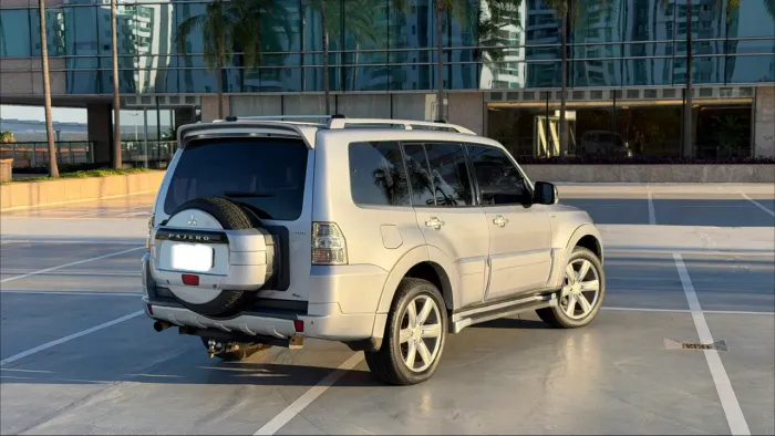 Mitsubishi Pajero HPE Full 3.2 4X4 T.i.dies. 5P AUT 2010