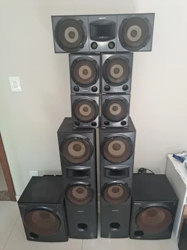 HOME THEATER 