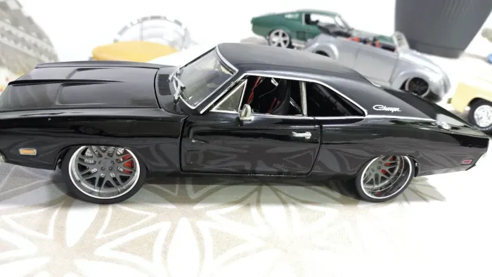 Vendo charger hotwheels 1/18