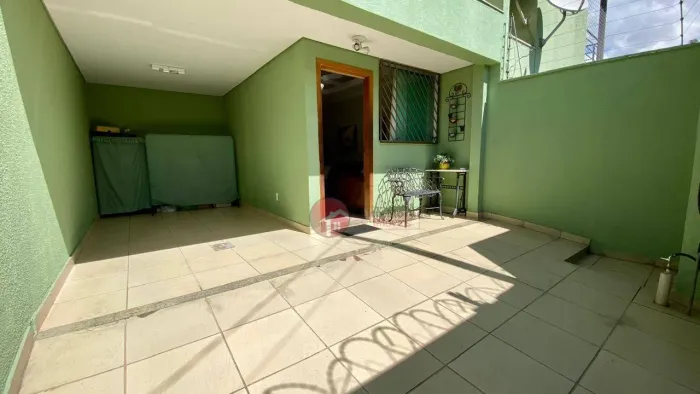 Casa com 3 dormitórios à venda, 128 m² por R$ 639.000,00 - Serrano - Belo Horizonte/MG