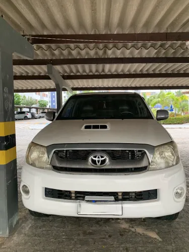 Toyota Hilux CD SRV D4-d 4X4 3.0 TDI Diesel AUT 2011