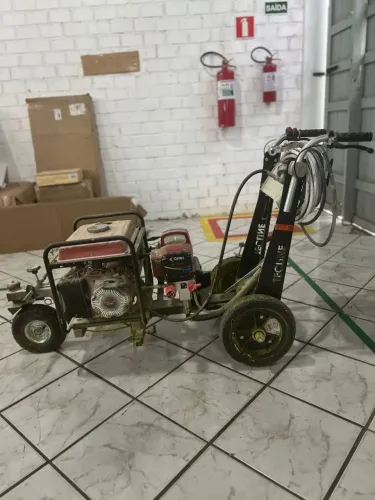 Máquina de Demarcação Viária Tecline/Cetec com Airless + Gerador