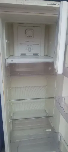 Geladeira ELECTROLUX Frost Free modelo RFE39, 323 litros,160 cm altura entrego