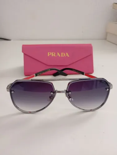 Óculos prada