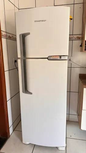 Geladeira brastemp 352 frost free