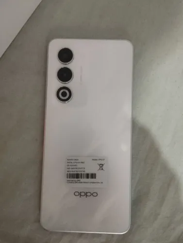 Celular oppo A5 novo comprado em abril 3 anos de garantia a tela não quebra 