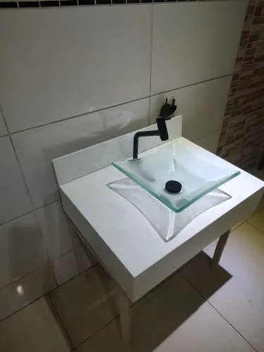 Pia em porcelanato