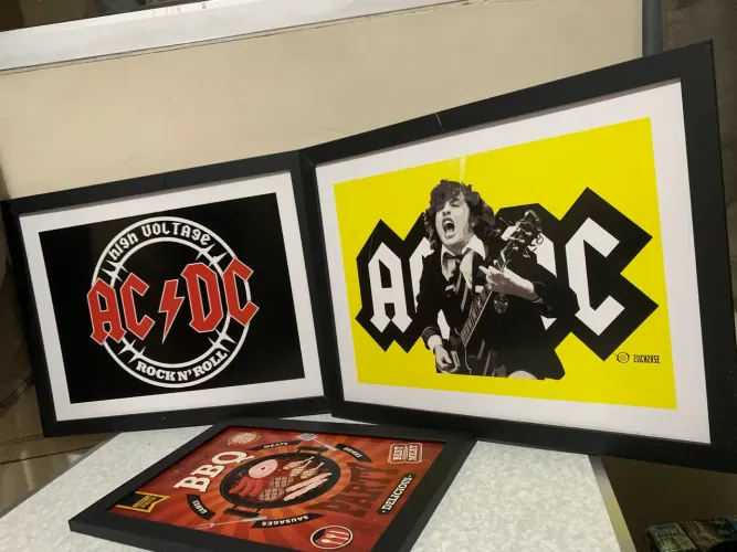 QUADROS DECORATIVOS - ACDC E BBQ