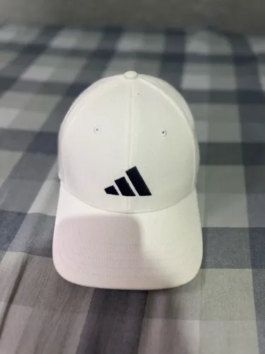 Boné Adidas Essentials Logo