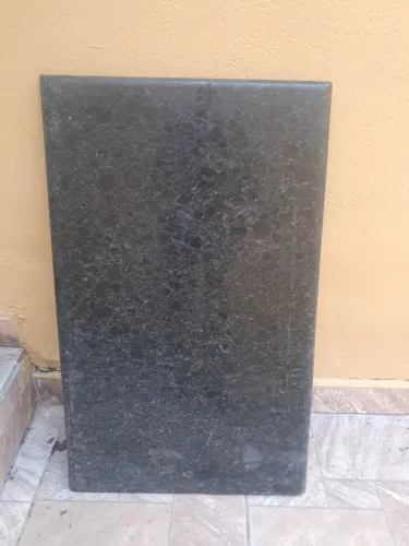 Pedra de Mármore/Granito Preta Polida - 81 x 41 cm