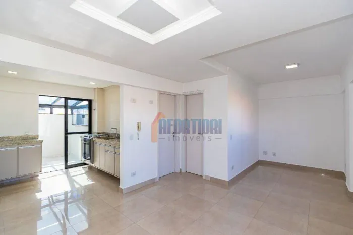 Apartamento com 1 dormitório para alugar, 43 m² por R$ 2.550/mês - Guabirotuba - Curitiba/