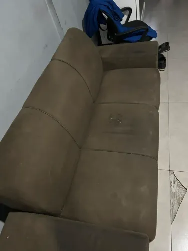 Vendo por separado 2 sofás e mesa