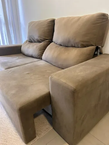 Sofá suede dois lugares