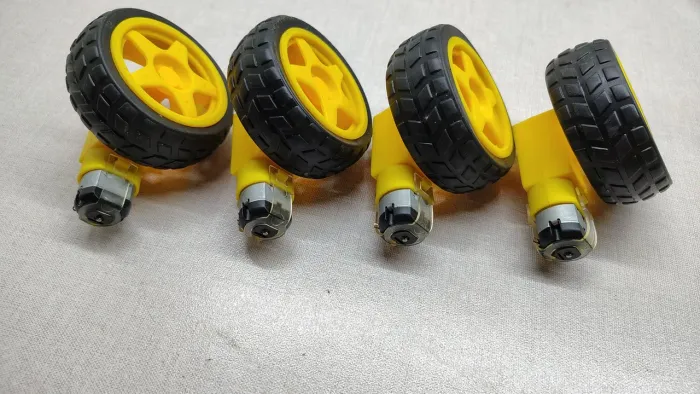 Kit 4 motores e rodas DC 3-6V com caixa de redução 
