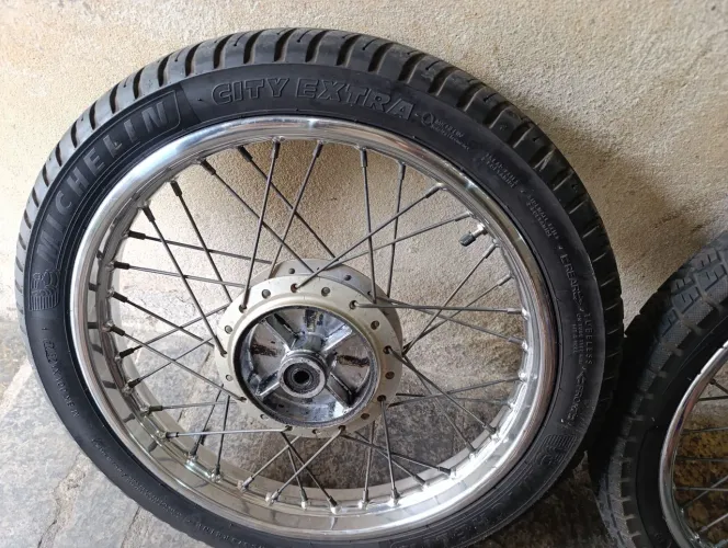 Vendo rodas da 150 com freio a disco 