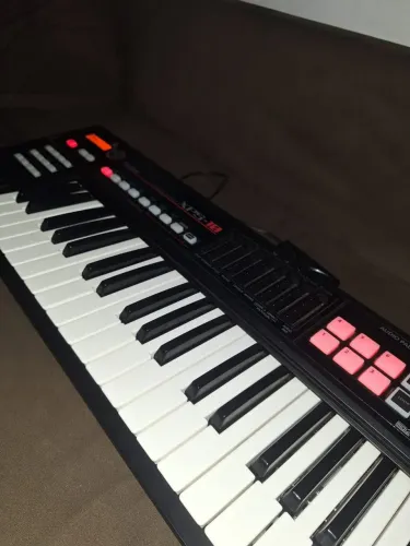 Teclado Roland XPS-10 (SEMI-NOVO)