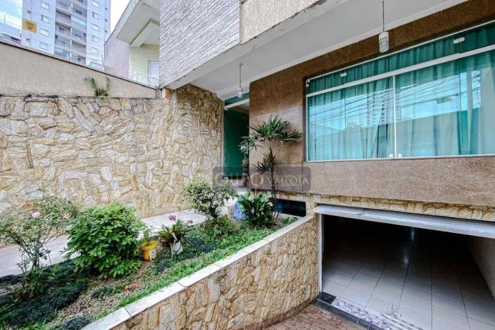 Casa na Mooca para alugar com 340m², 5 quartos e 5 vagas