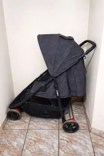 Carrinho de bebê Cosco