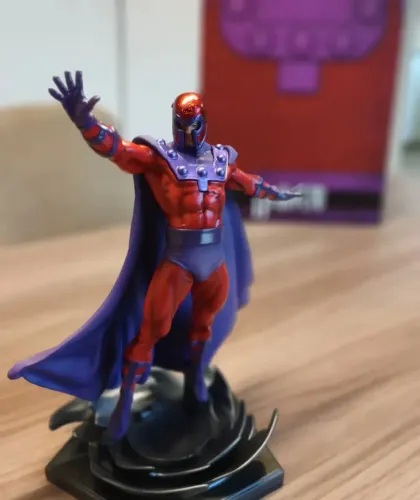 Magneto 1/10 Iron Studios