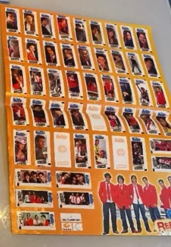 Coleção Figurinhas Buzzy RBD