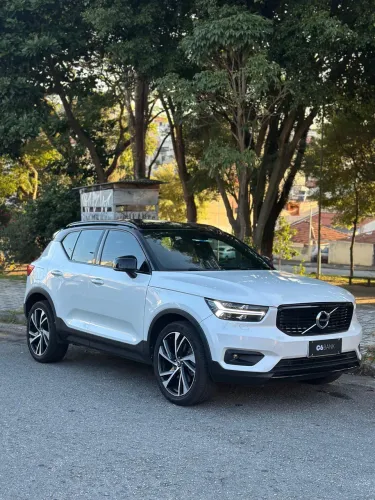 Volvo XC40 XC 40 T-5 Híbrido R-design 1.5 262cv FWD 2021