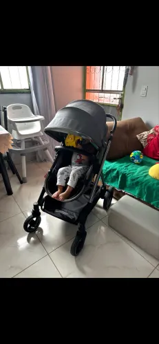 Carrinho de bebê discorver Safety (só o carrinho) completo apenas marcas de uso