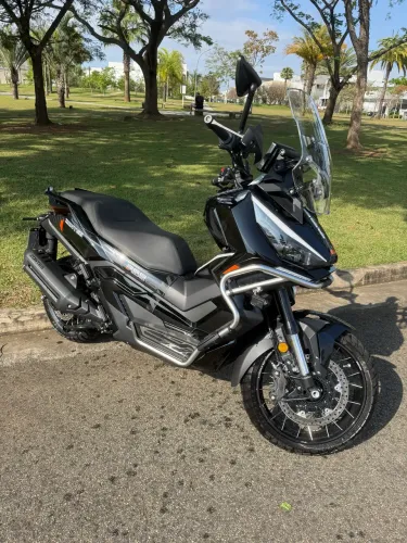 Zontes 368G preta já emplacada, quitada em meu nome sem detalhes a pronta entrega