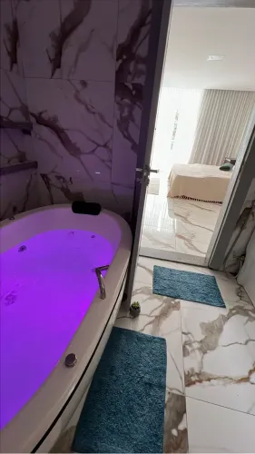 Jacuípe Premium: 4 Suítes com Hidro e Acessibilidade Total