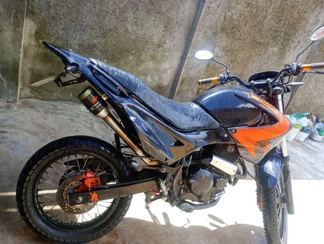 Moto toda filé só pegar e andar
