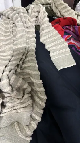 Lote de roupas usadas 1.1